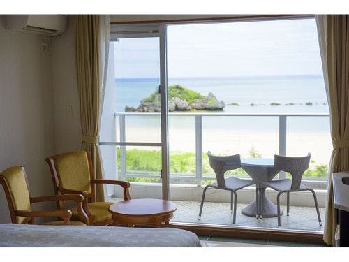 部屋から見えるビーチ