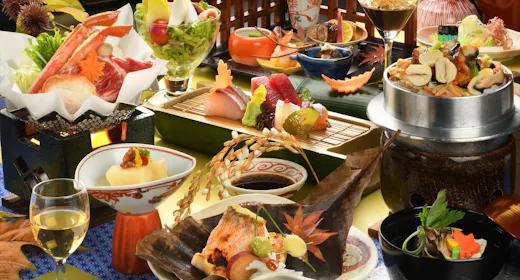 【スタンダード】曲水膳<和牛と鶏つみれ鍋・鯛五目釜炊きご飯など>旬味覚を堪能
