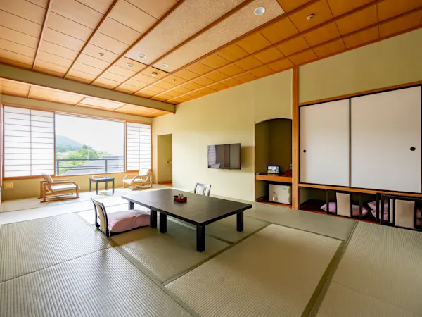 純和室12畳<秋保温泉郷を一望>