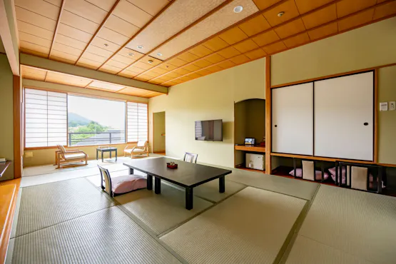 순수 일본식 다다미방 12첩 <아키우 온천 마을 전망>