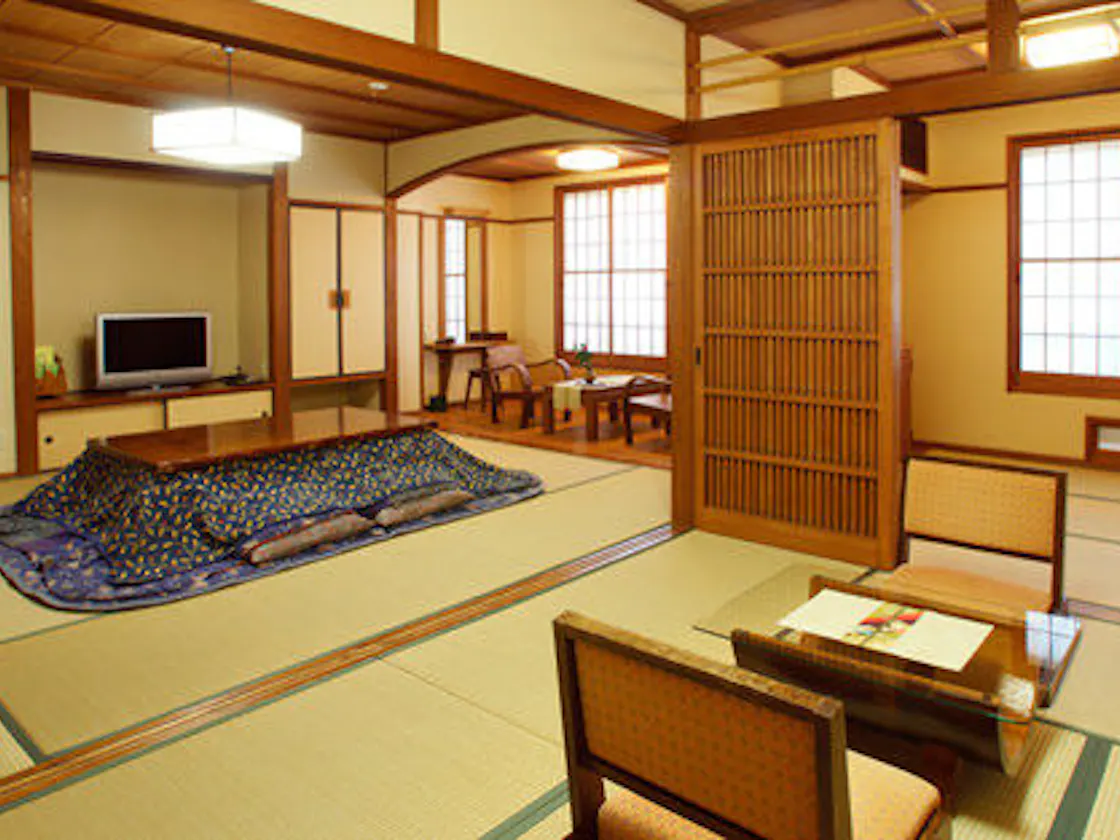 川沿い和室二間