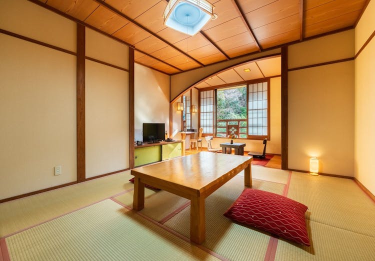 川沿い和室1間（10畳程度のお部屋）のサムネイル画像