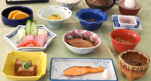 【朝食付プラン】ご飯は美味コシヒカリ!21時までチェックインOK&かけ流し貸切風呂無料