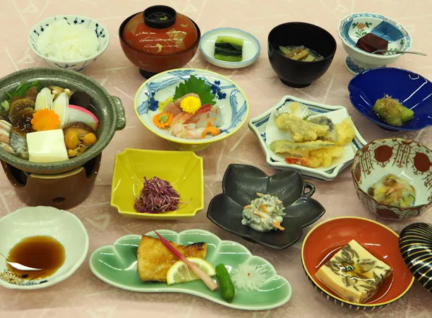 【ご夕食】季節替わりの山里料理(一例)
