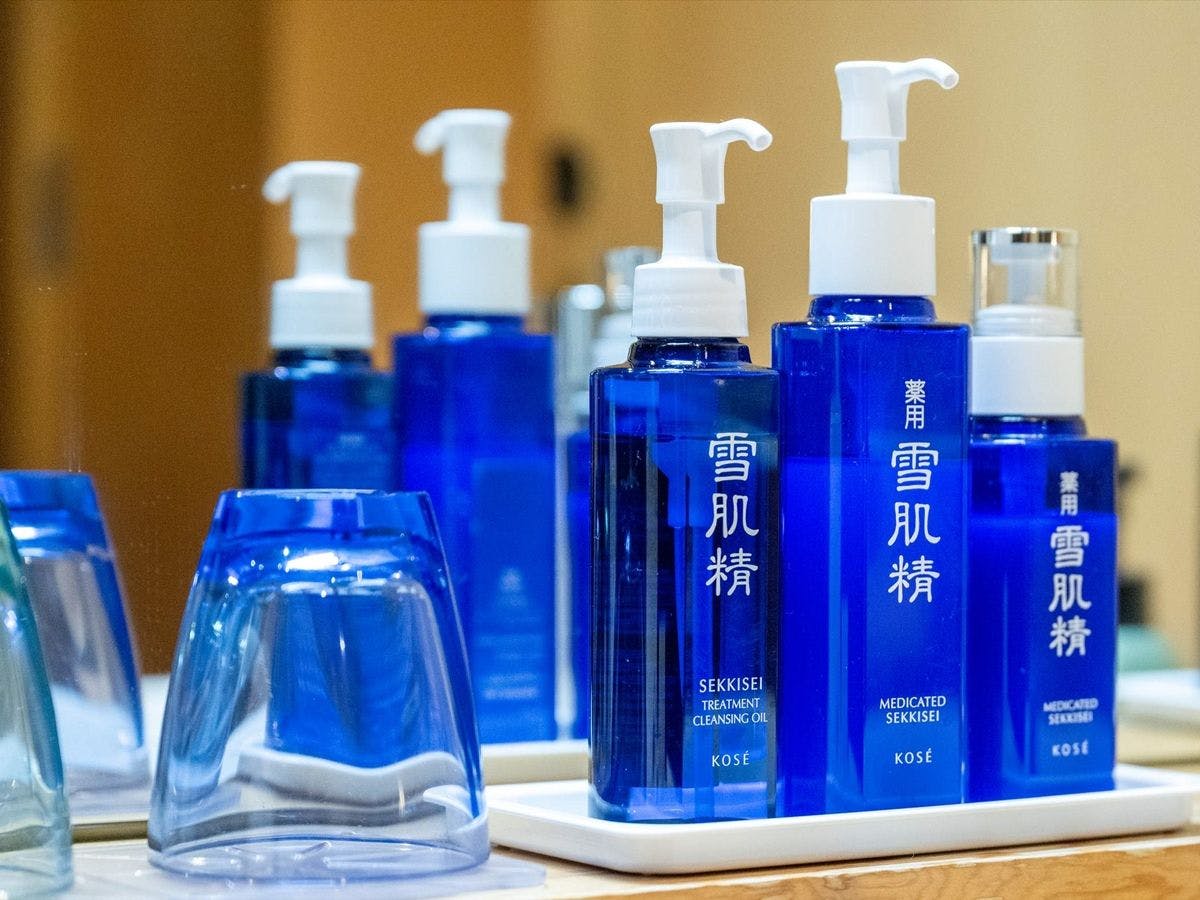 เครื่องสำอาง (ห้องพิเศษพร้อมอ่างอาบน้ำกลางแจ้ง)