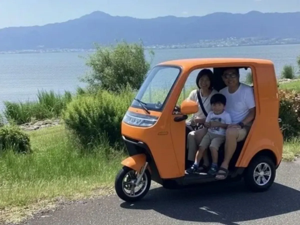 ตุ๊กตุ๊ก