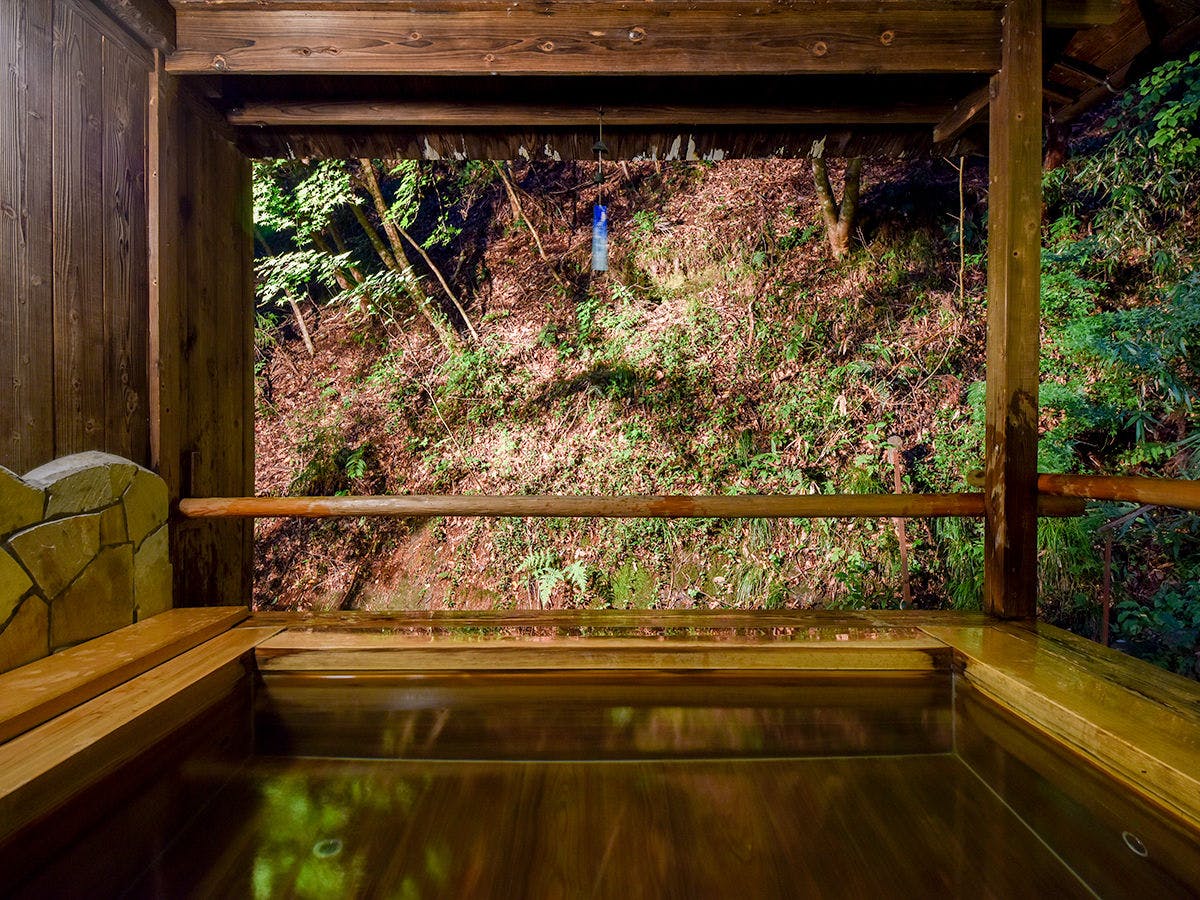 *อ่างอาบน้ำ (อ่างอาบน้ำกลางแจ้ง)