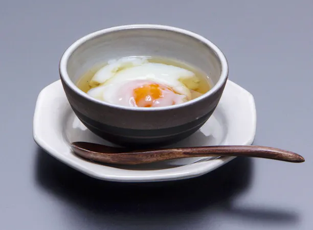 自家源泉で茹でた温泉卵