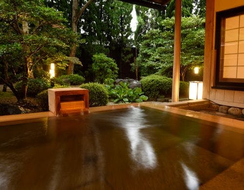 【西離れ】西離れ１階の露天風呂付客室