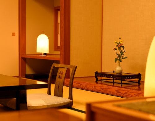【西離れ】２階西離れ露天付客室。
