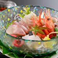 【夏のスタンダード】季節のお造り四種盛り