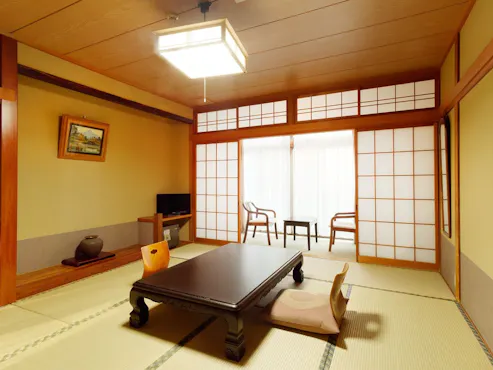 エレベーター横<和室6~7.5帖+トイレ付>