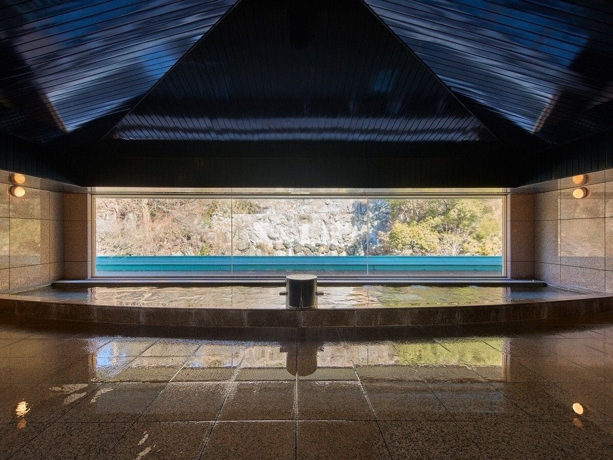 ห้องอาบน้ำรวม (ชาย)