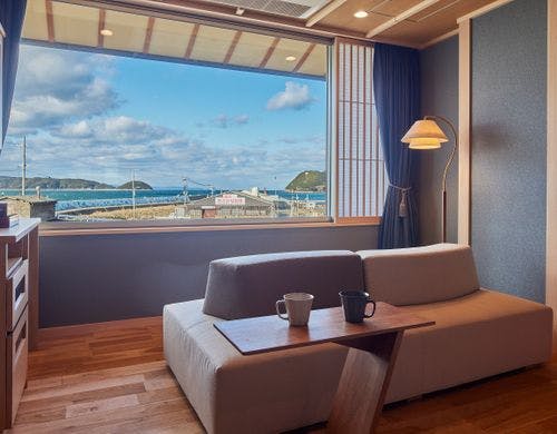 【新客室Hタイプ】ベッドのある和洋室。