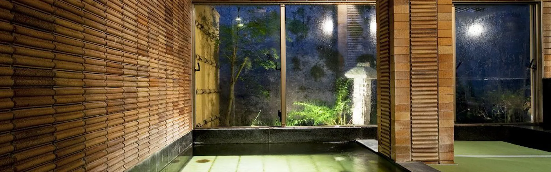 喧噪の隠れ家 月のしずく