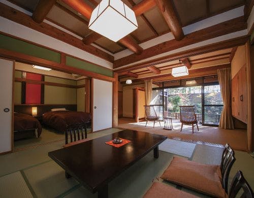 露天風呂付き客室「有明」中庭