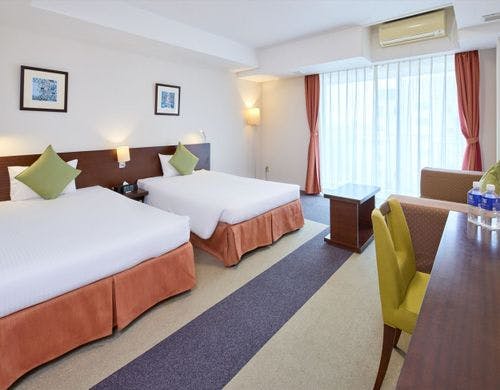 ユニバーサルツイン