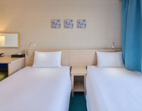 コンパクトツインルーム