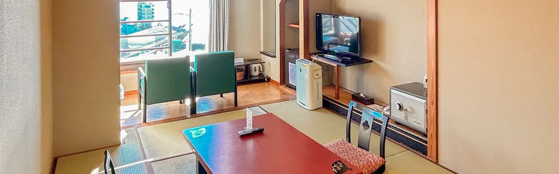 海と空と風の宿 ホテル明山荘