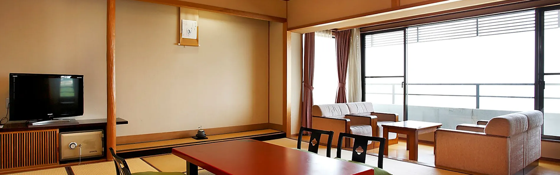海と空と風の宿 ホテル明山荘