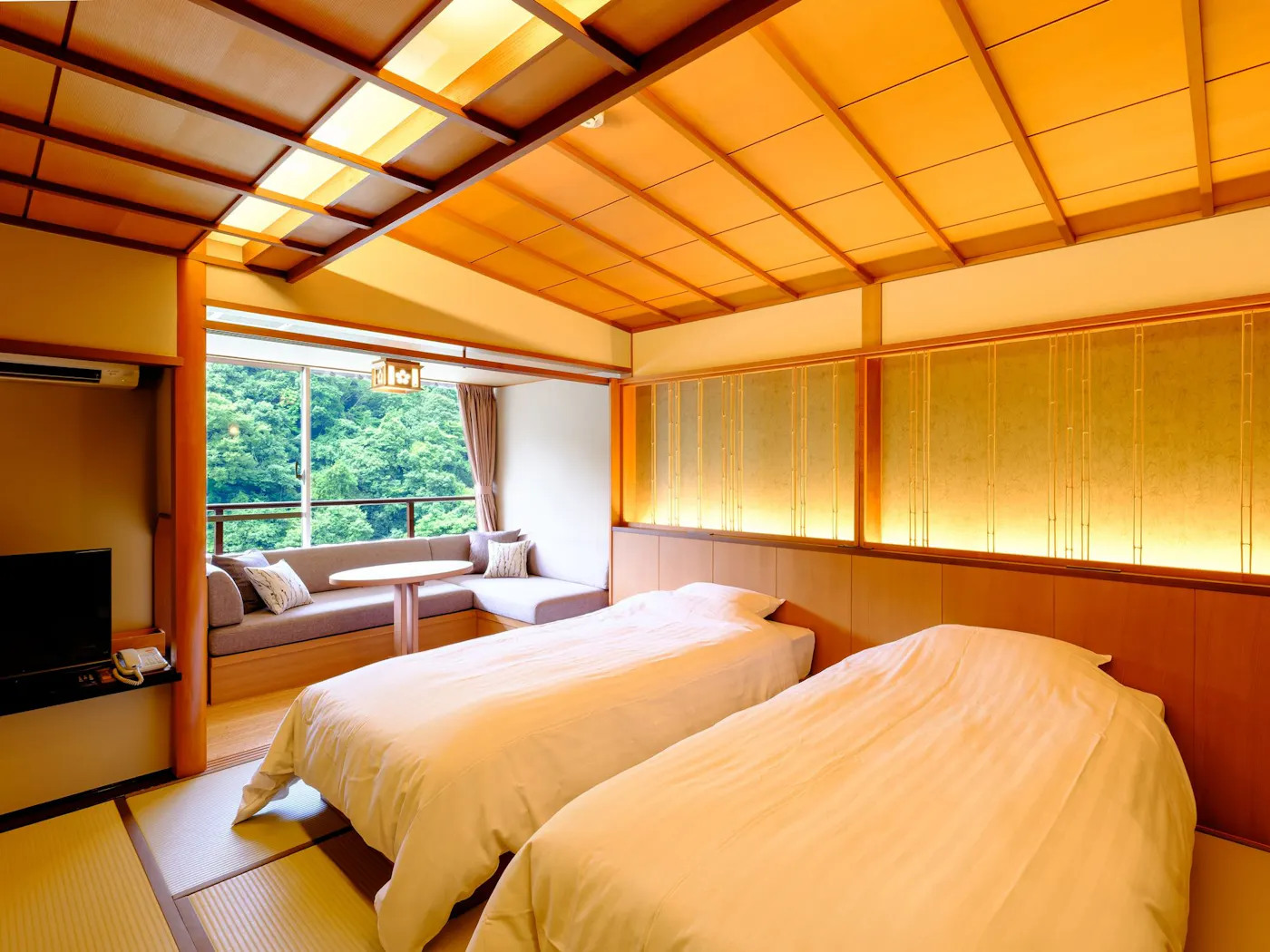 三朝温泉 三朝館：和ベッドの客室
