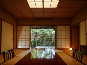 新潟・岩室温泉　自家源泉の宿　富士屋