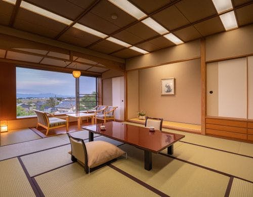 ■西館和室12.5帖■バストイレ付