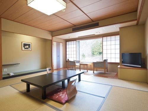 川沿い西館和室