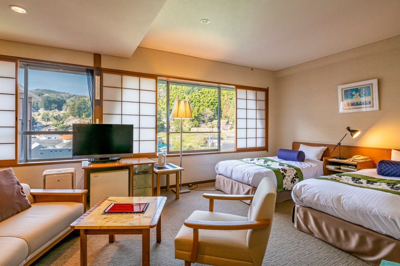 标准双床房＜14平方米，带客厅＞