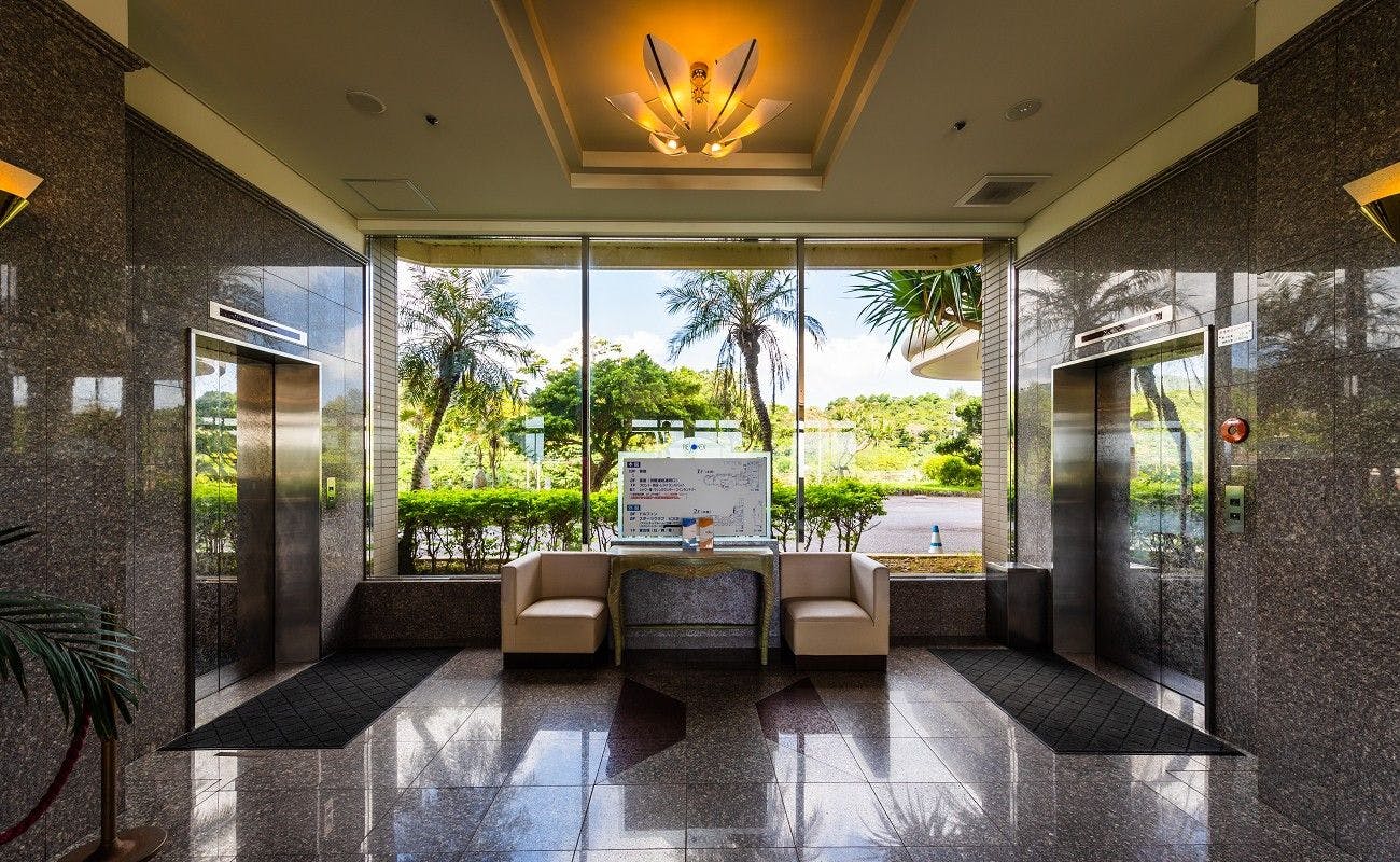 【本館エレベーターホール】