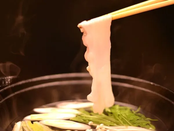【志津川タコしゃぶプラン】鮑を食べているグルメなたこをしゃぶしゃぶ・鮑の踊り焼付!三陸グルメを満喫