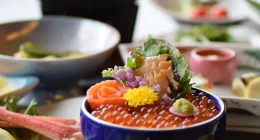 【南三陸キラキラいくら丼&鮑の踊り焼プラン】鮑1.5個!南三陸の海の幸を満喫する海鮮和食御膳