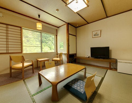 山側和室6畳（禁煙）