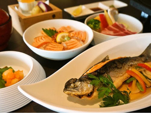 北海たまて箱とヒメマスの黒酢あんかけ