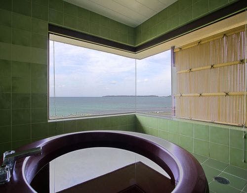 ファミリーデラックス洋室　バスルーム