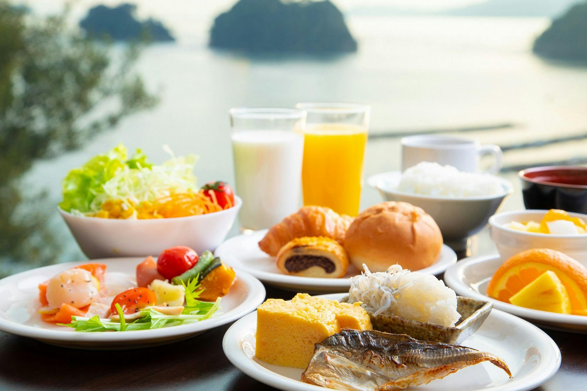 朝食バイキング