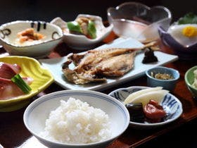 潮騒が運ぶ旬魚の宿　二ツ島観光ホテル