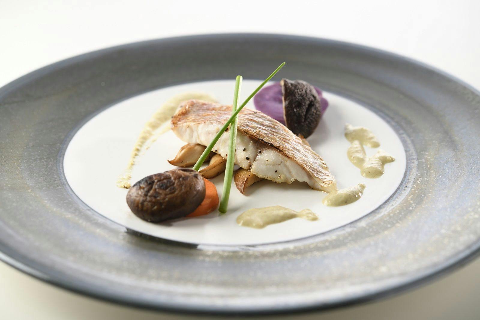 Auberge Suehiro ＜食の芸術と海の絶景が出逢う宿＞