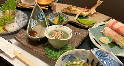 【露天風呂付客室にご滞在】清流の音を聞きながら、かけ流しの温泉で寛ぎ時間を