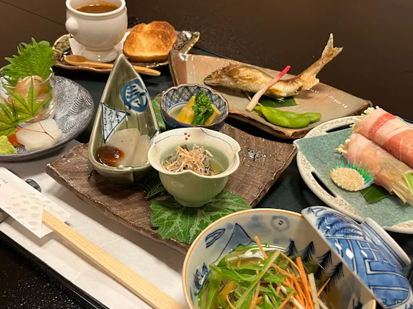 【上州赤城鶏 】ヘルシー志向&地物を食べたい方に~控えめ会席+赤城鶏(200g)~