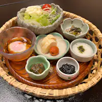 ご朝食一例/鮎の一夜干しと季節のもの