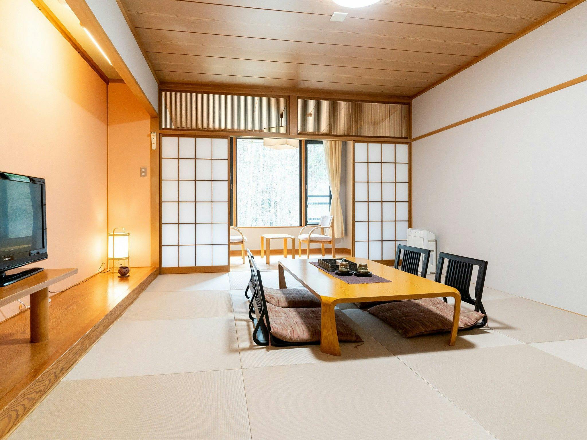 和室10畳（広縁）