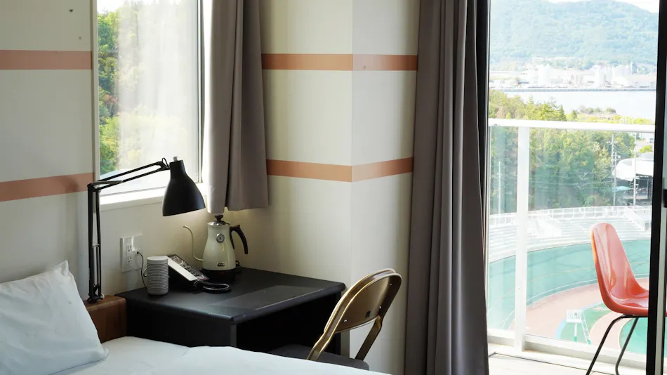 SETOUCHI KEIRIN HOTEL 10 by Onko Chishin