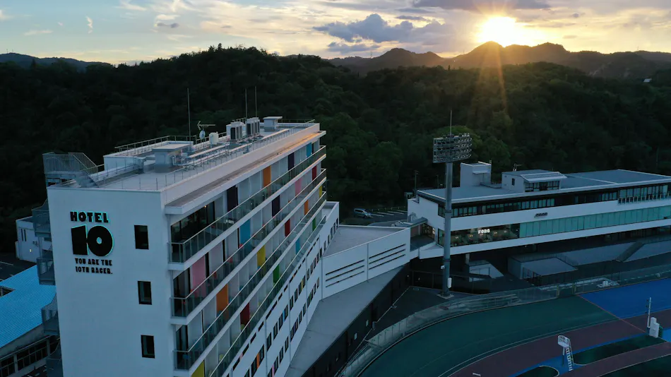 SETOUCHI KEIRIN HOTEL 10 by Onko Chishin