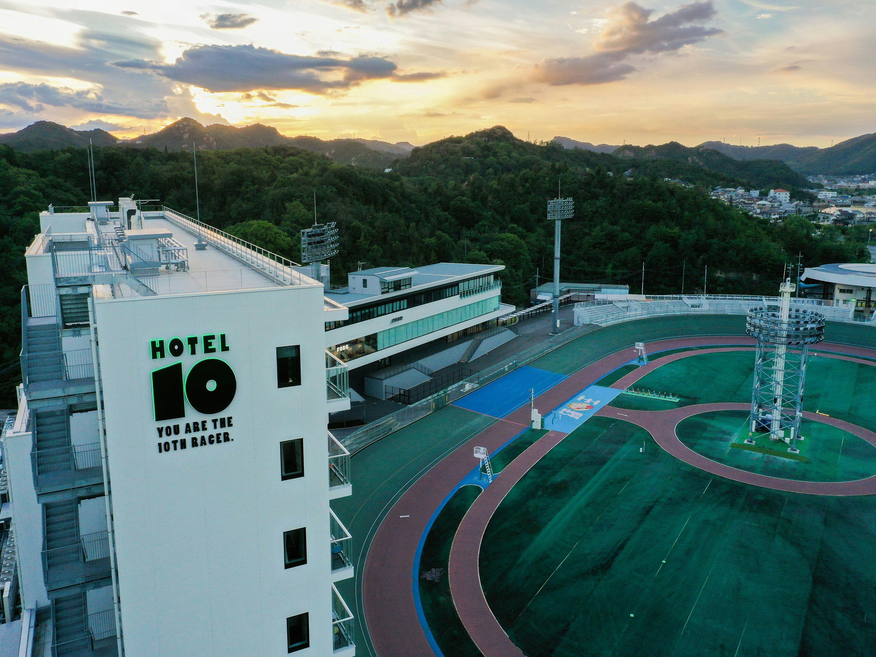 KEIRIN HOTEL 10 by 温故知新