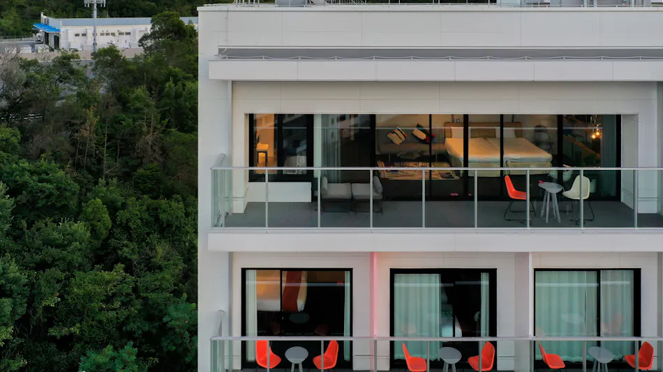 SETOUCHI KEIRIN HOTEL 10 by Onko Chishin