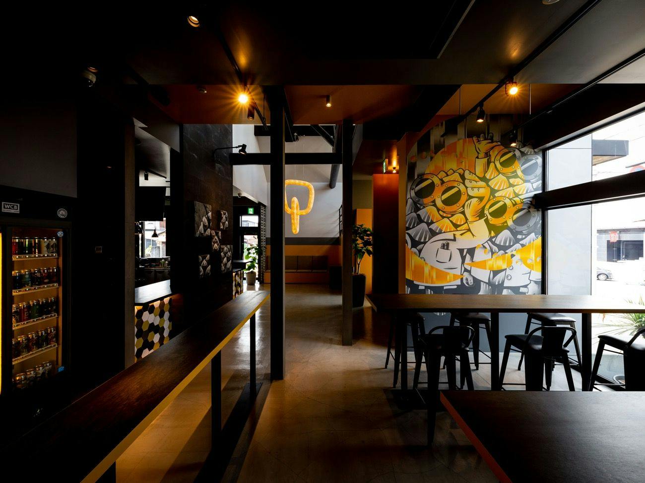 The Villa & Barrel Lounge