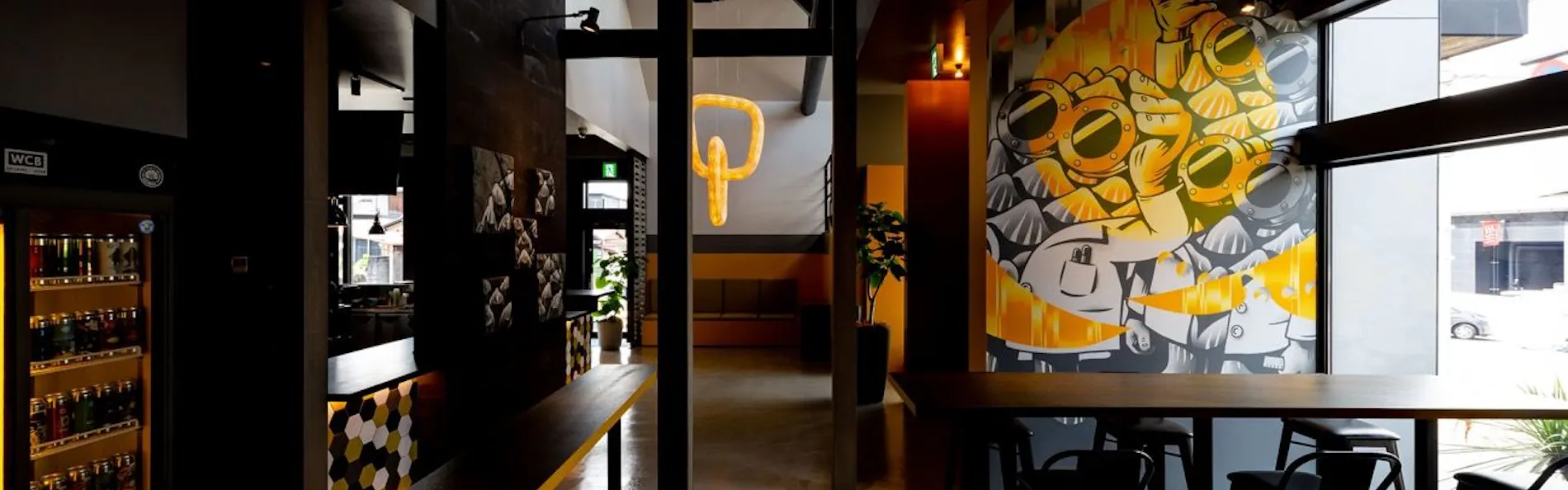 The Villa & Barrel Lounge