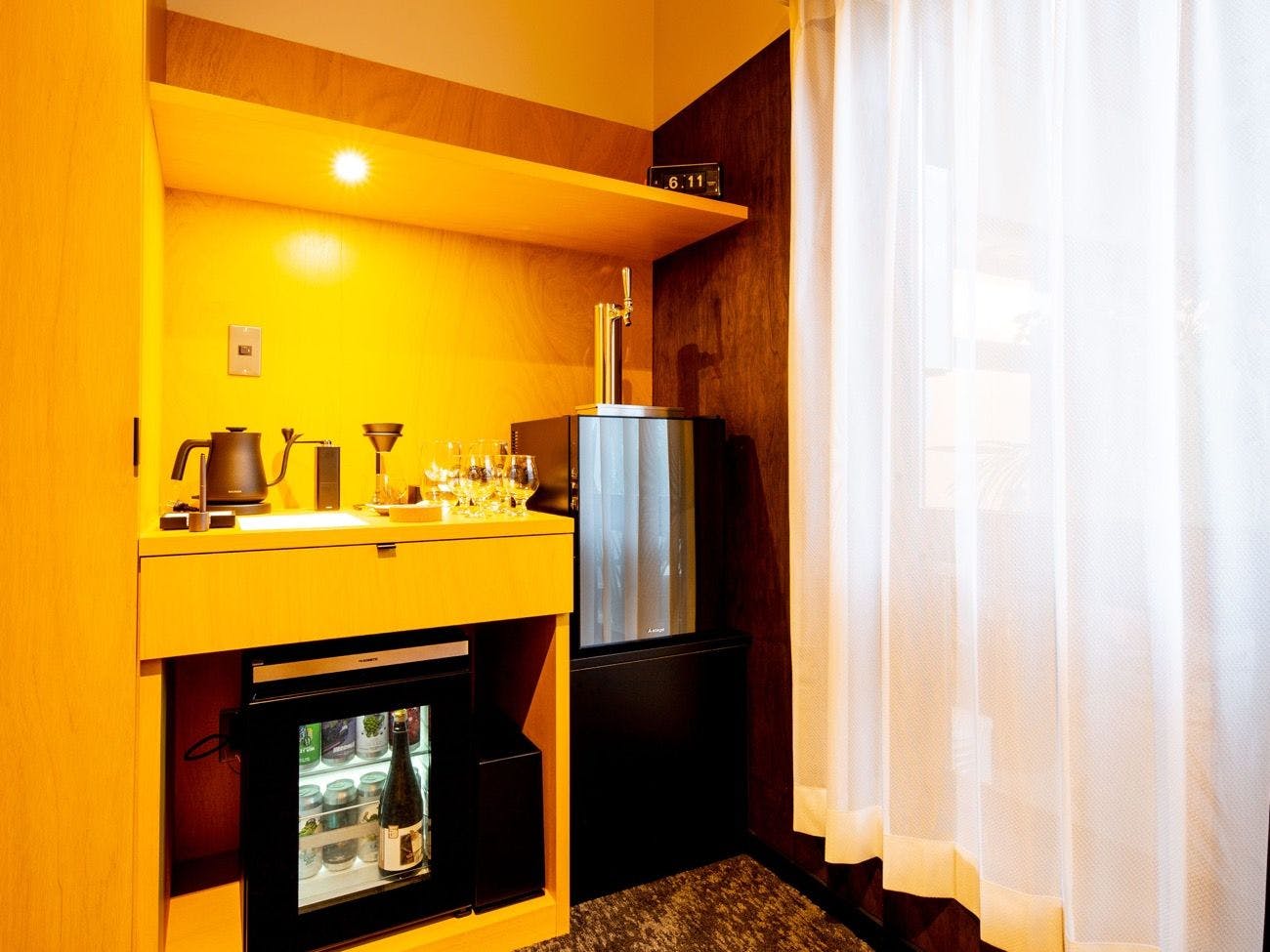 The Villa & Barrel Lounge