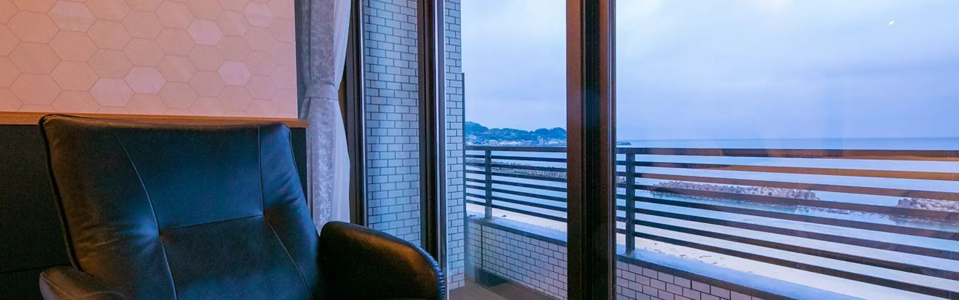 海辺の料理小宿はつしろ